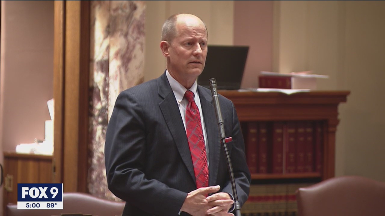 Minnesota lawmakers battle over police changes