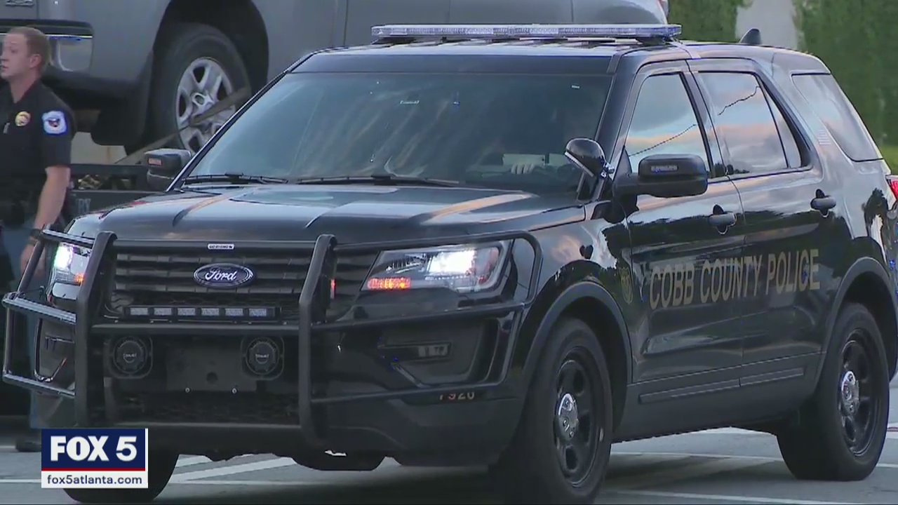 Officer shot, suspect killed after chase, crash