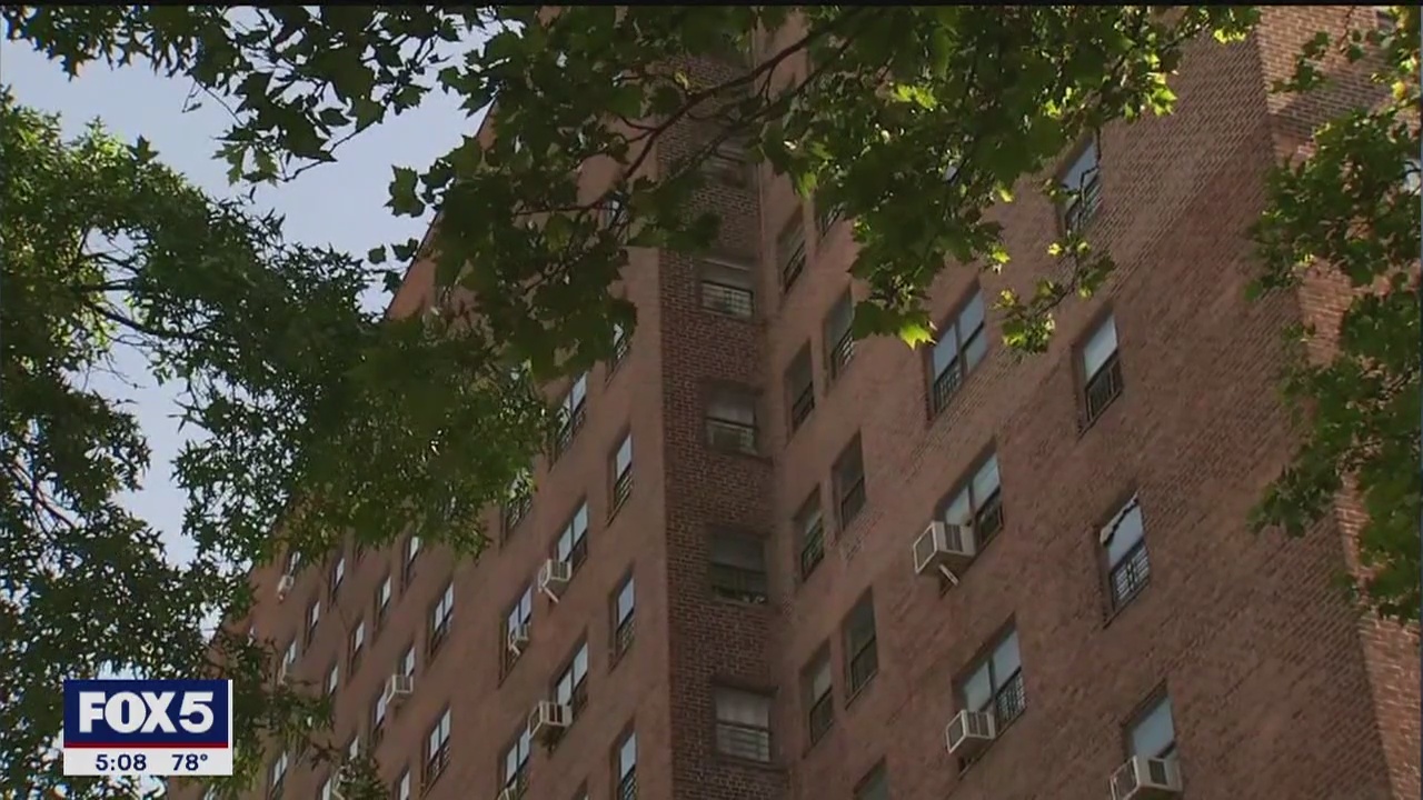 Advocates demand Cuomo offer eviction protection to immigrants