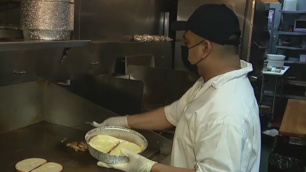 NYC indoor dining to resume