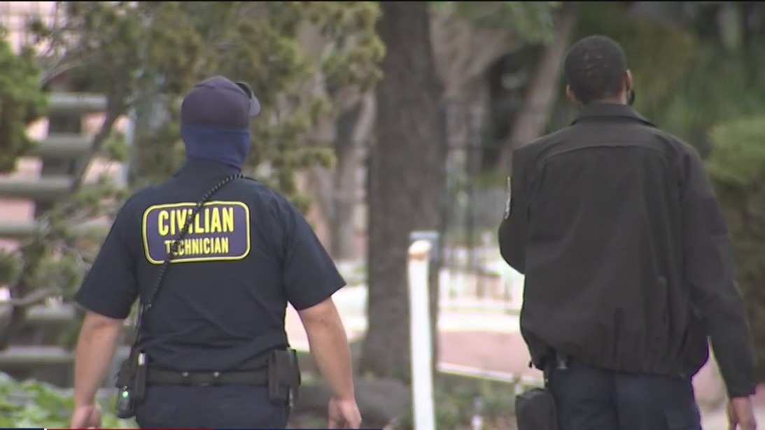 Elderly man attacked in Oakland strong-arm robbery while he was on morning walk