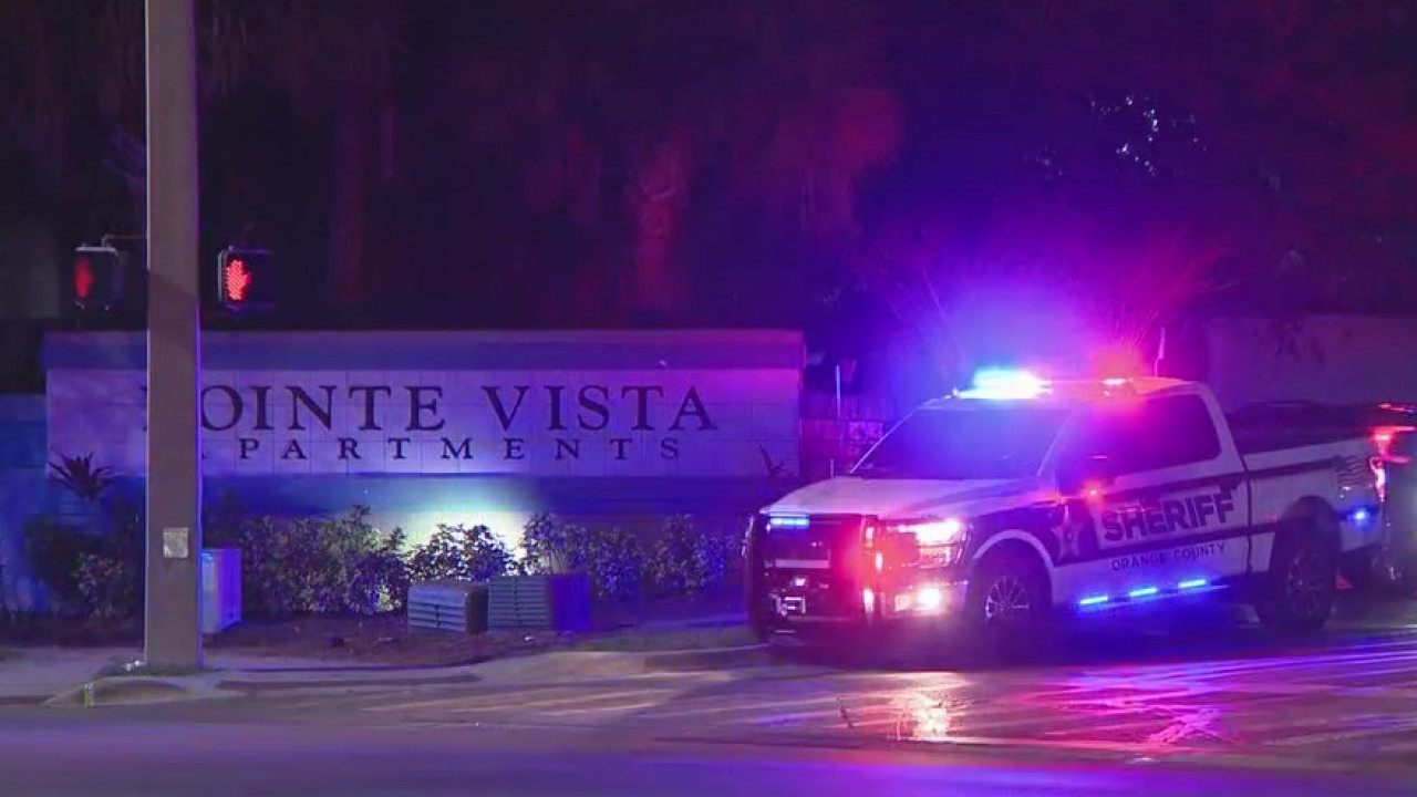 Deputies investigate deadly shooting at apartment complex