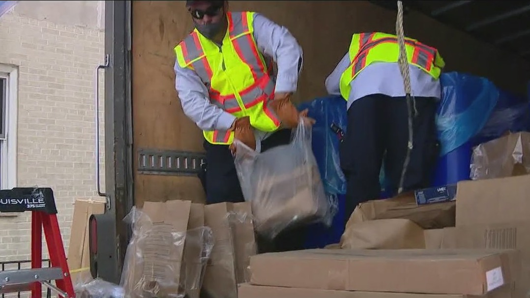 Con Edison hands out dry ice to residents in Brooklyn