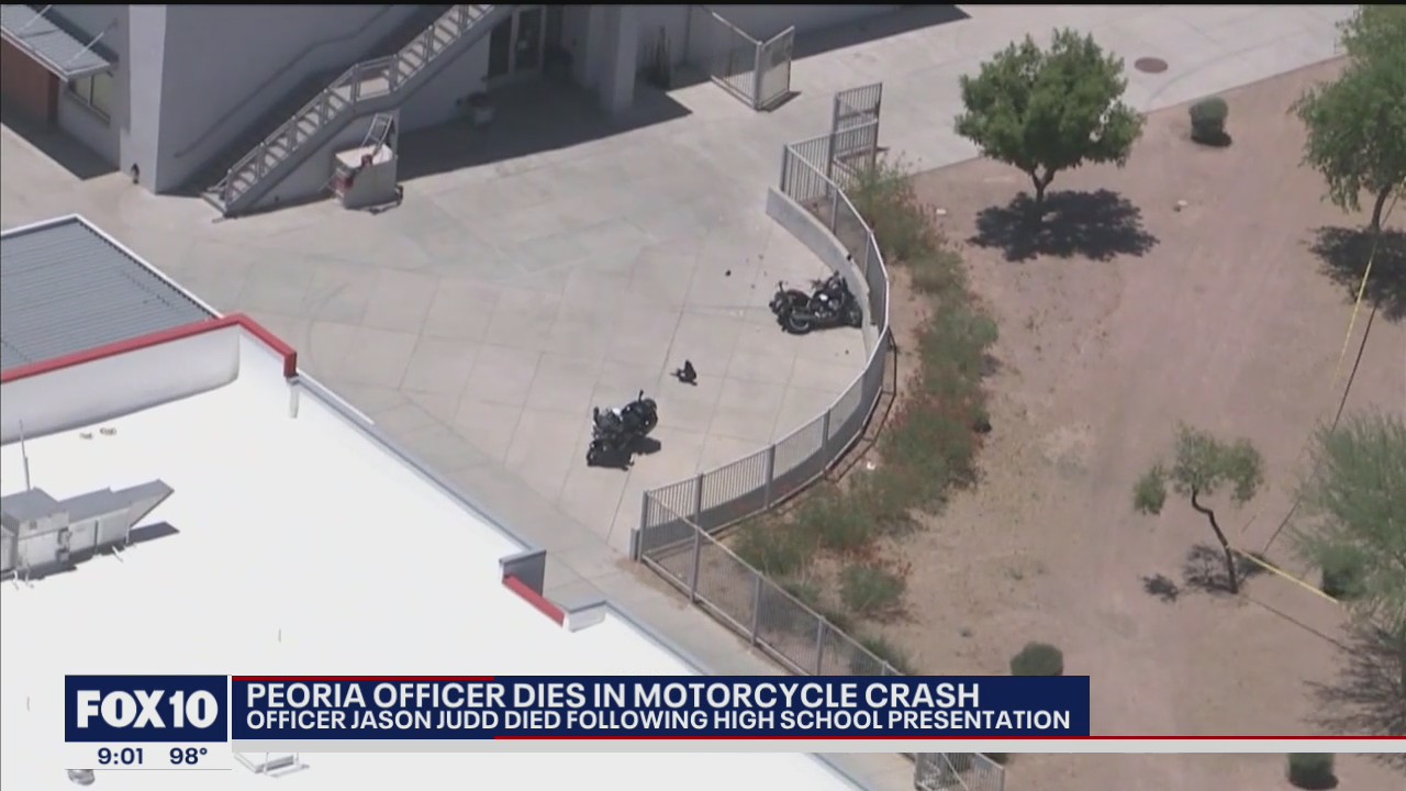 Peoria police officer dies in motorcycle crash at high school