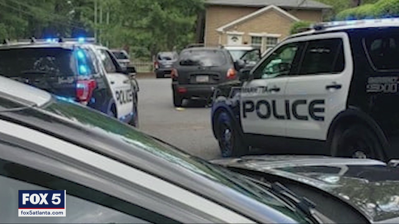 2 suspected gang members arrested