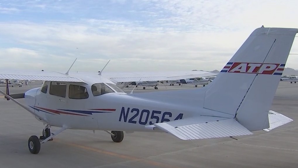 TyPad Sunday: Phoenix flight school offers pilot training