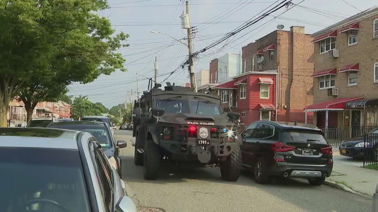 Bronx police standoff