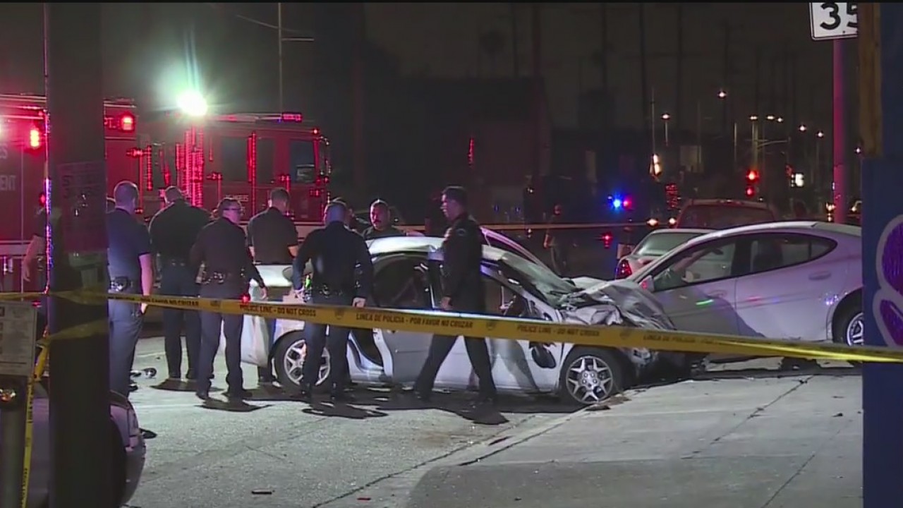 Carjacking suspect killed in crash during police pursuit