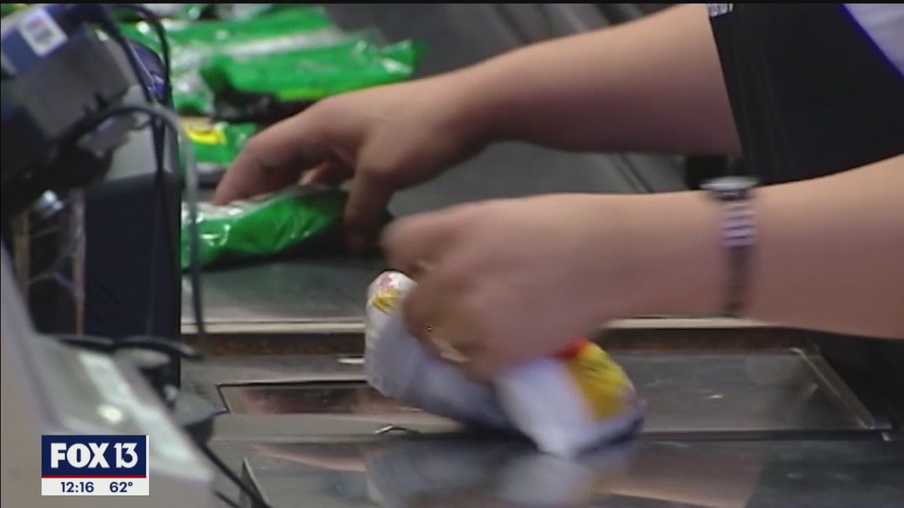 Florida lawmaker pitches change to minimum wage