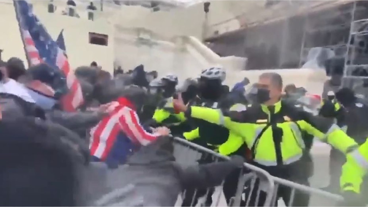 Pro-Trump protesters clash with police at US Capitol