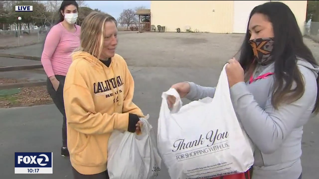 After shifts at hospital, East Bay nurses volunteer to help homeless