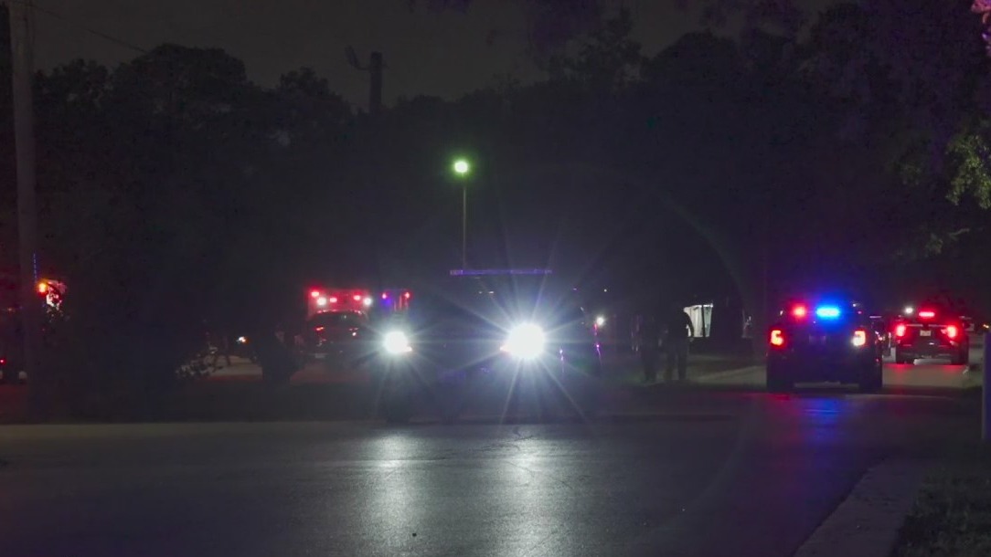 Police: Suspect fired at HPD patrol car