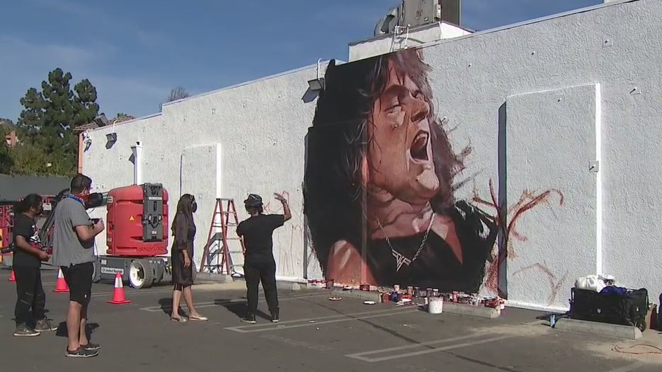 Artist taps into inner-Mamba Mentality to paint Eddie Van Halen mural in Hollywood