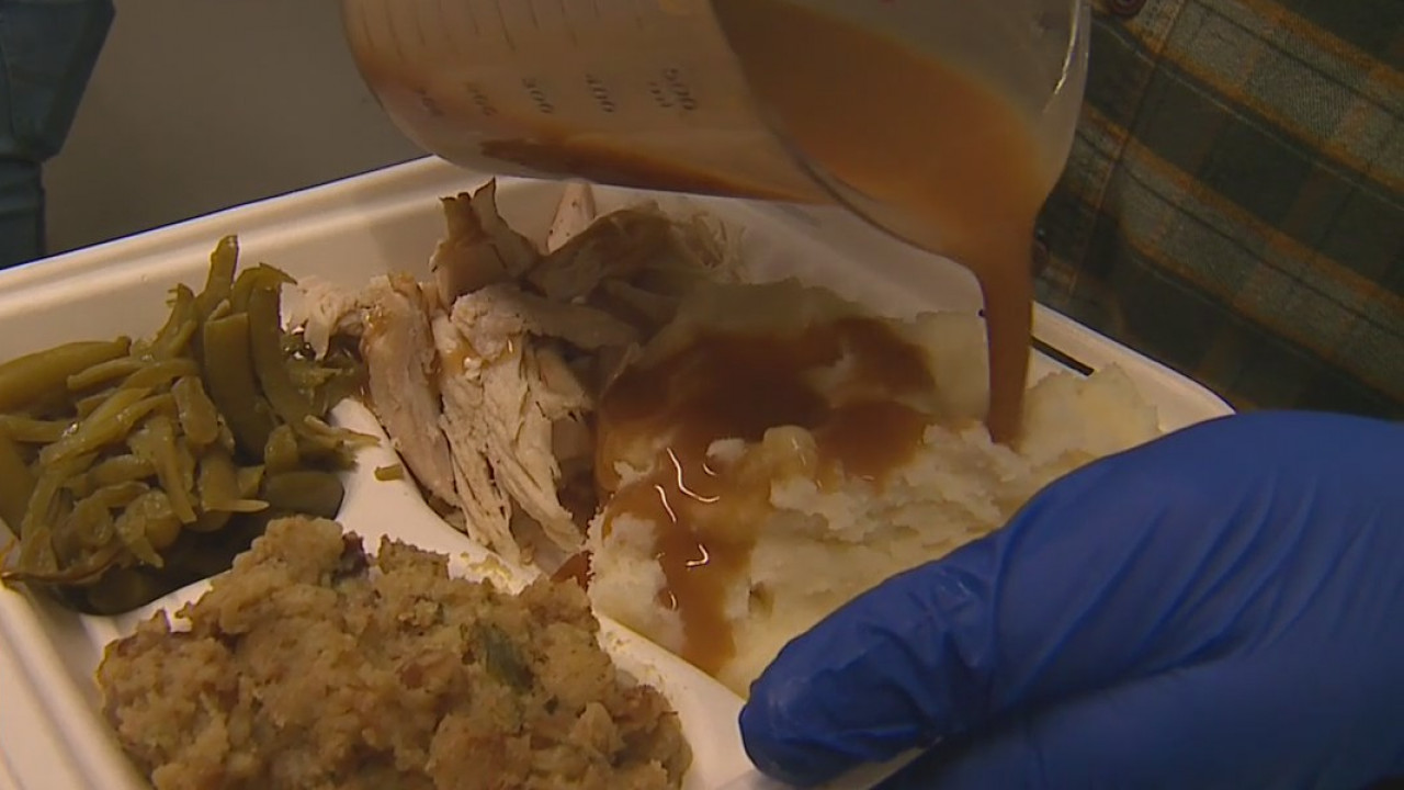 Cooking up 500 Thanksgiving meals