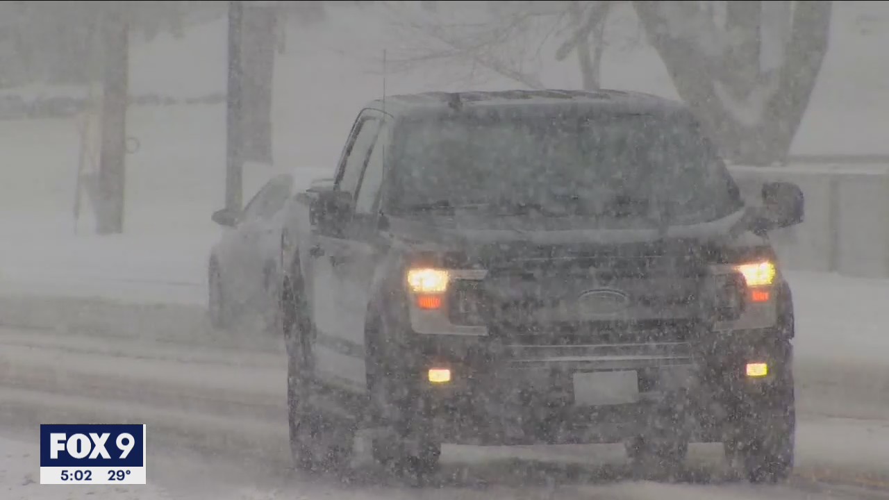 After warm weekend, Minnesotans deal with snowy Monday
