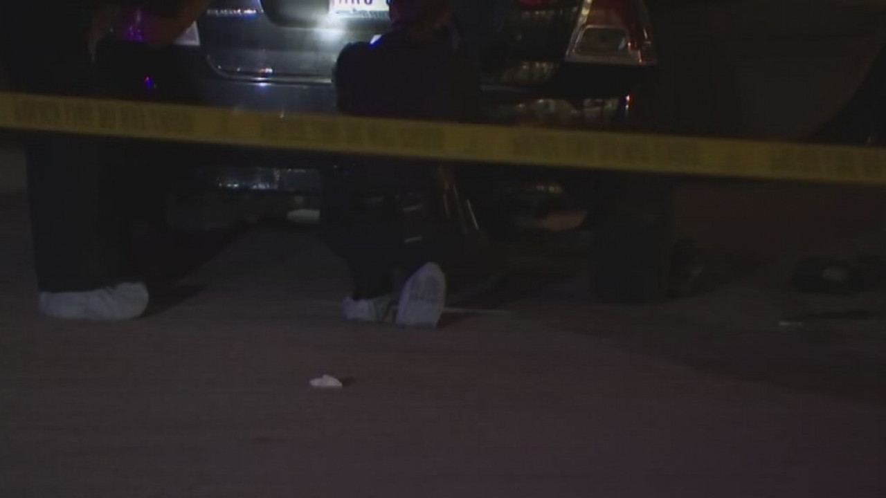 Austin police still looking for suspect in shooting of 16-year-old