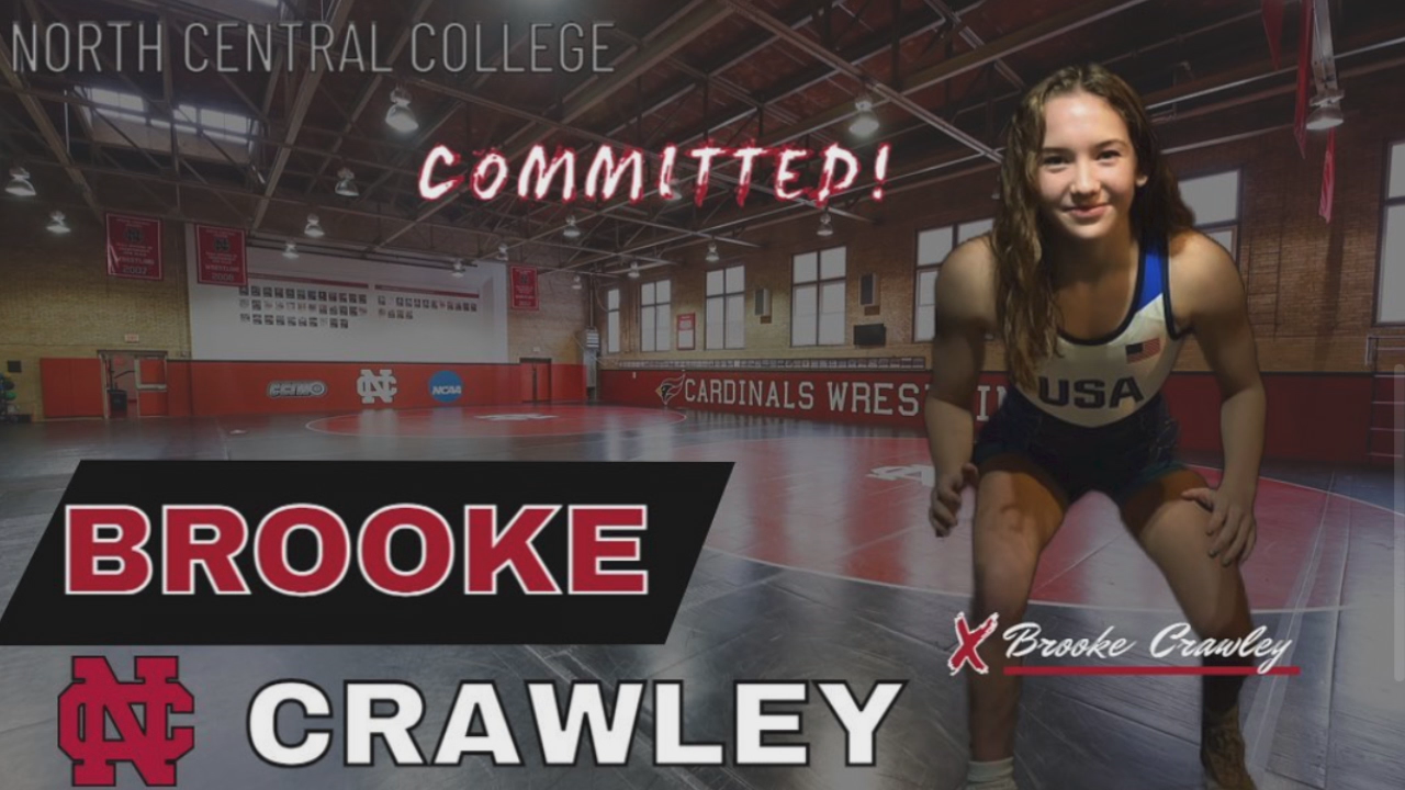 Brookfield East senior becomes ‘1st girl to wrestle at team state’