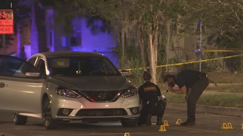 St. Pete police looking for person who shot mother in front of kids