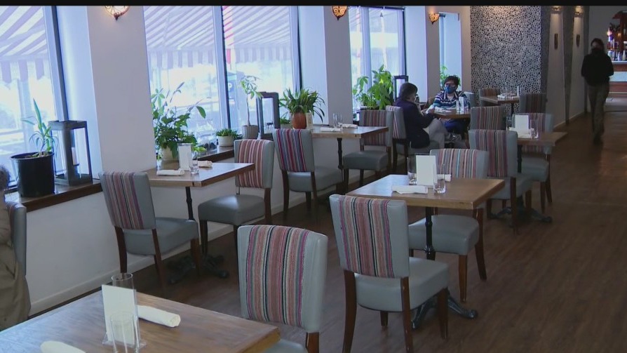 Indoor dining returns to NYC