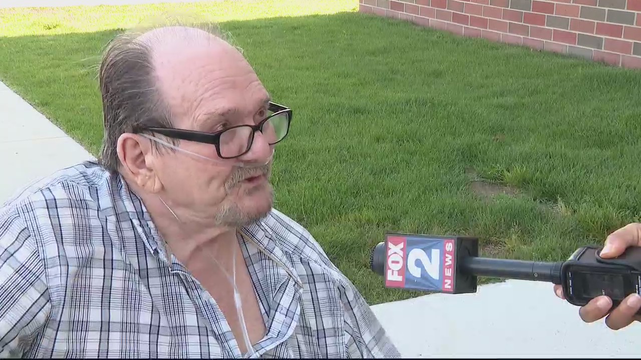 Warren resident says city is keeping him from home month after nearby explosion