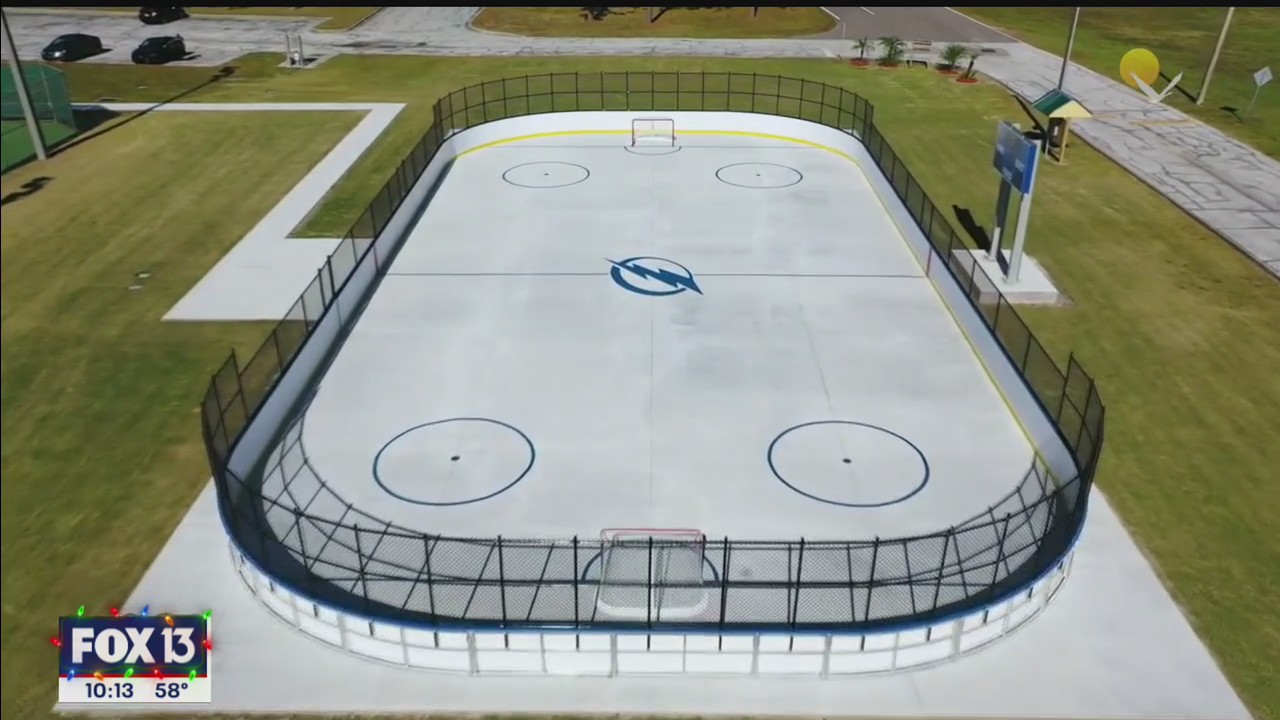 Lightning open new outdoor hockey rink