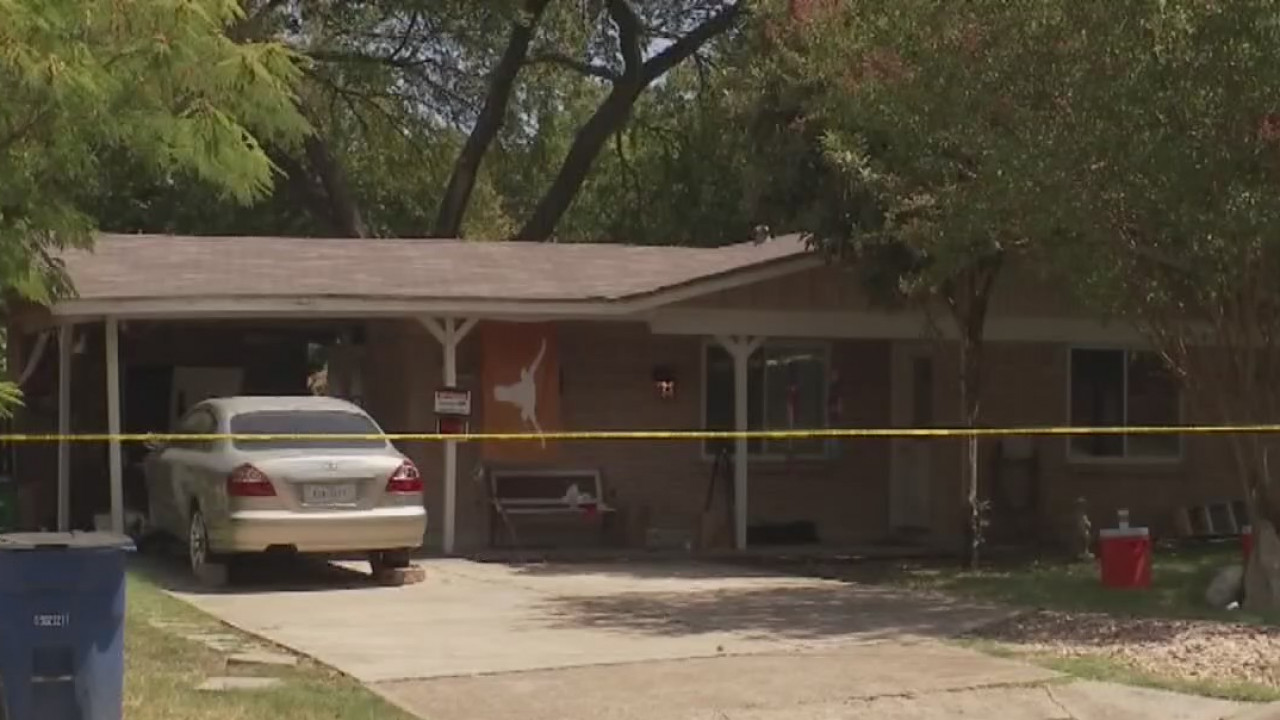 Austin police investigating body found in backyard of Southwest Austin home