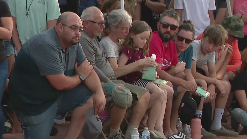 Prayer vigil held for missing Faith Moore after being washed away in Cottonwood