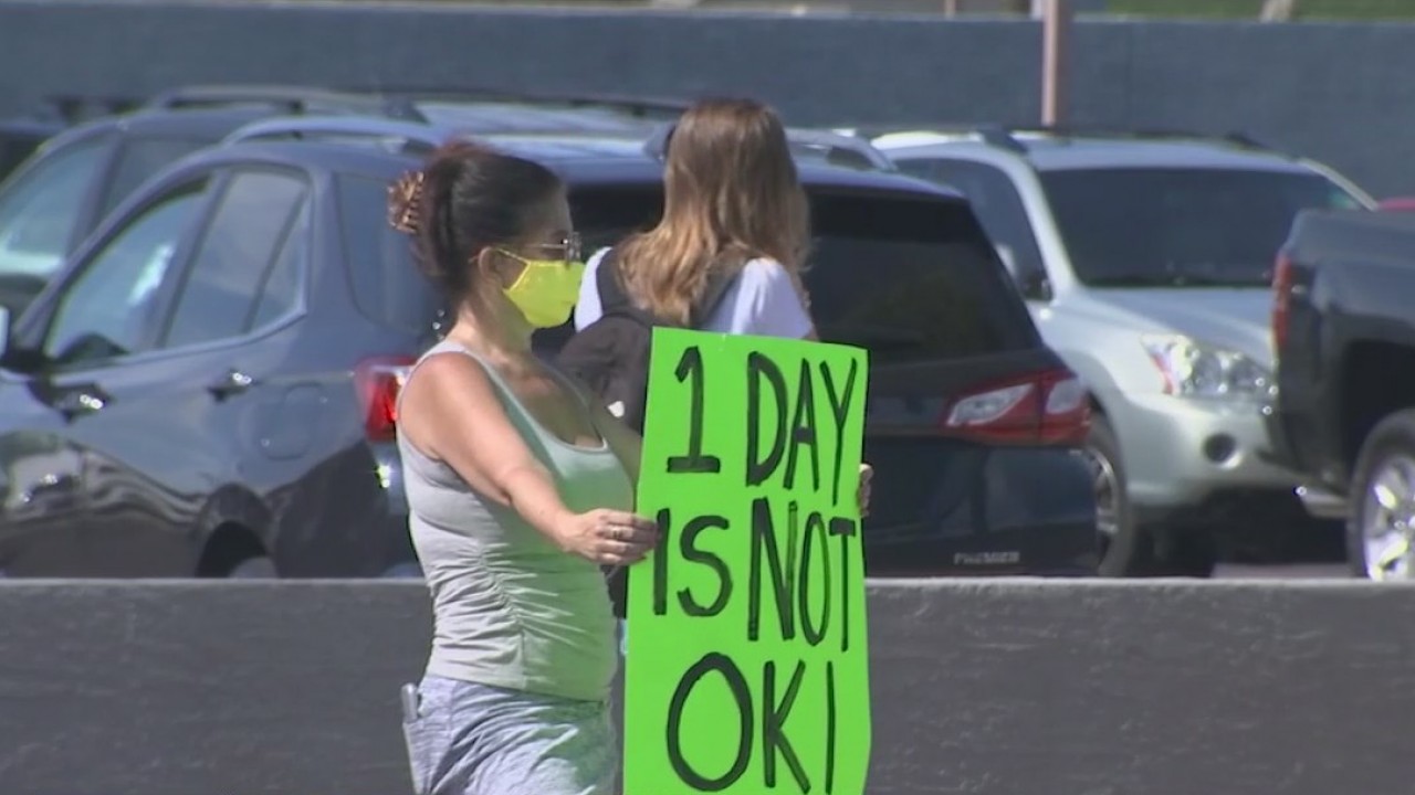 Parents of students in East Valley school district protest back-to-school options