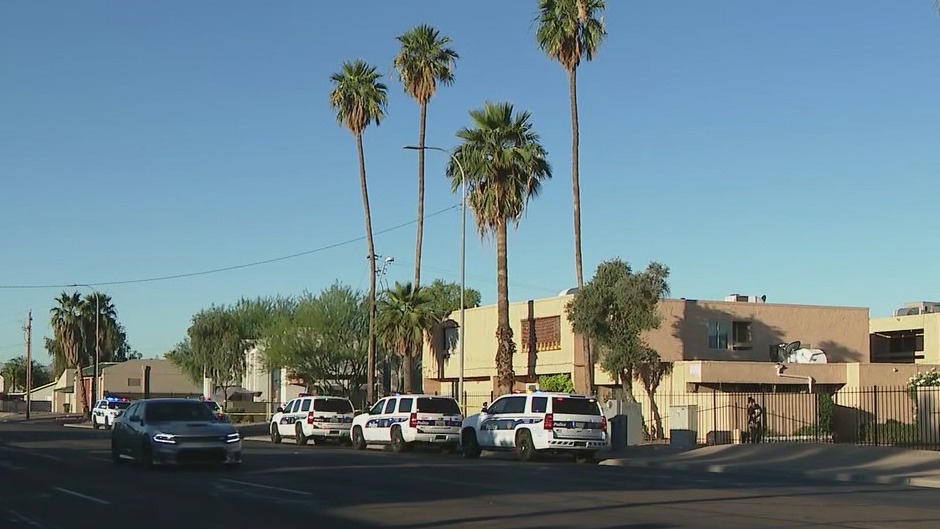 One dead, two hurt in shooting at Phoenix apartment complex