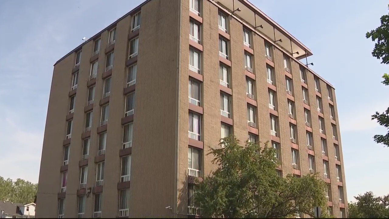2-year-old falls seven stories but suffers only minor lacerations