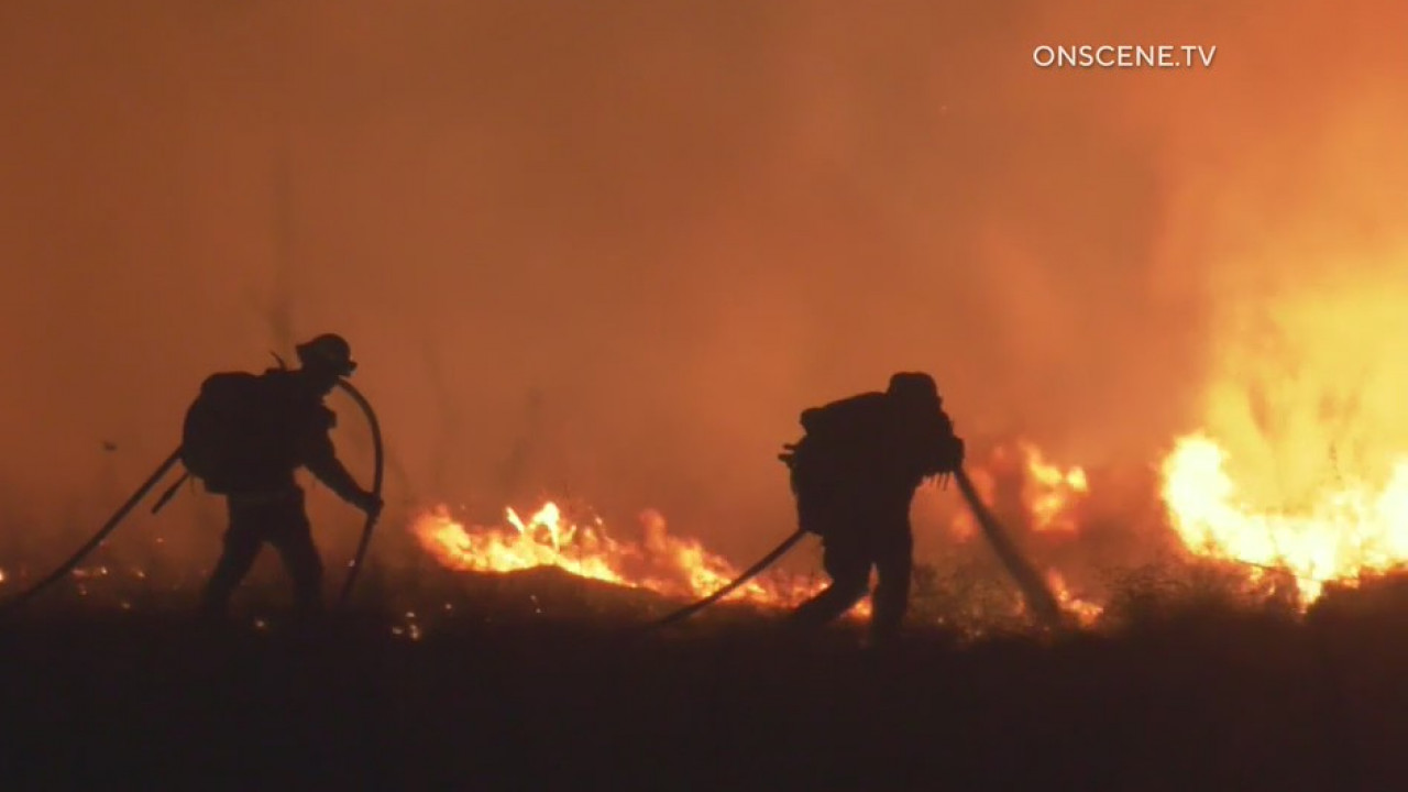 Wind driven Cerritos Fire in Riverside County prompts mandatory evacuations