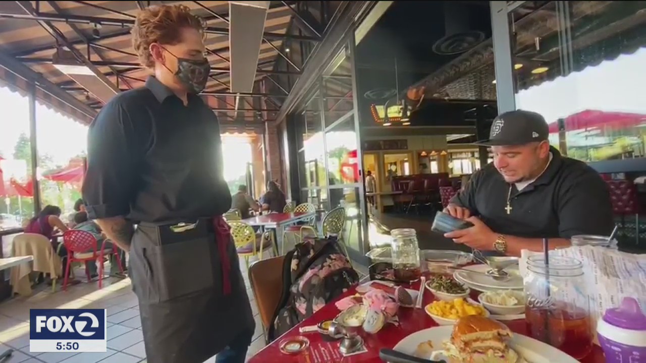 Server at Lucille's Smokehouse Bar-B-Que receives $1,000 cash tip