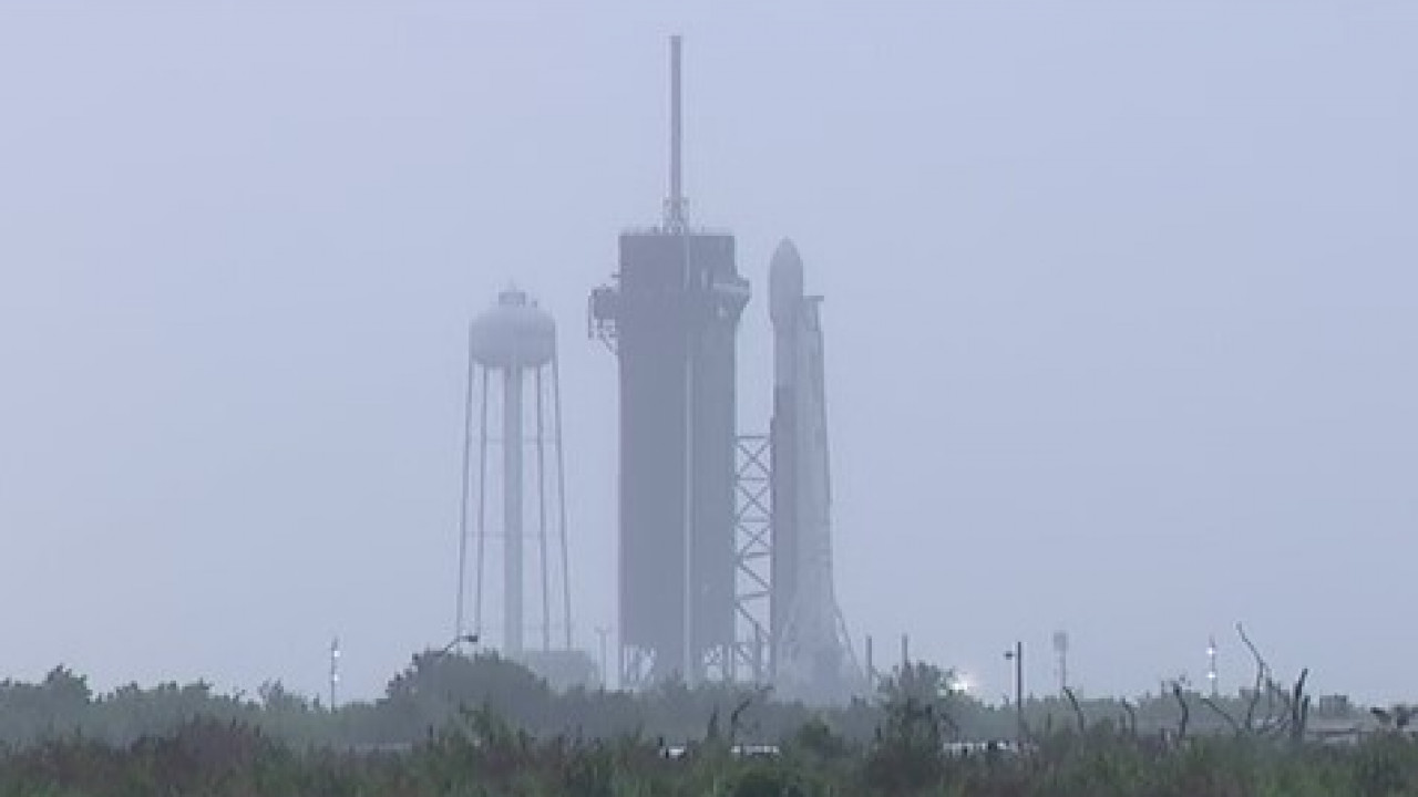 SpaceX scrubs Starlink launch once again due to weather