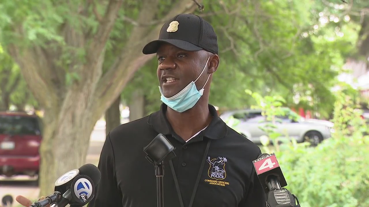 14-year-old arrested after fatally shooting mother's boyfriend during argument