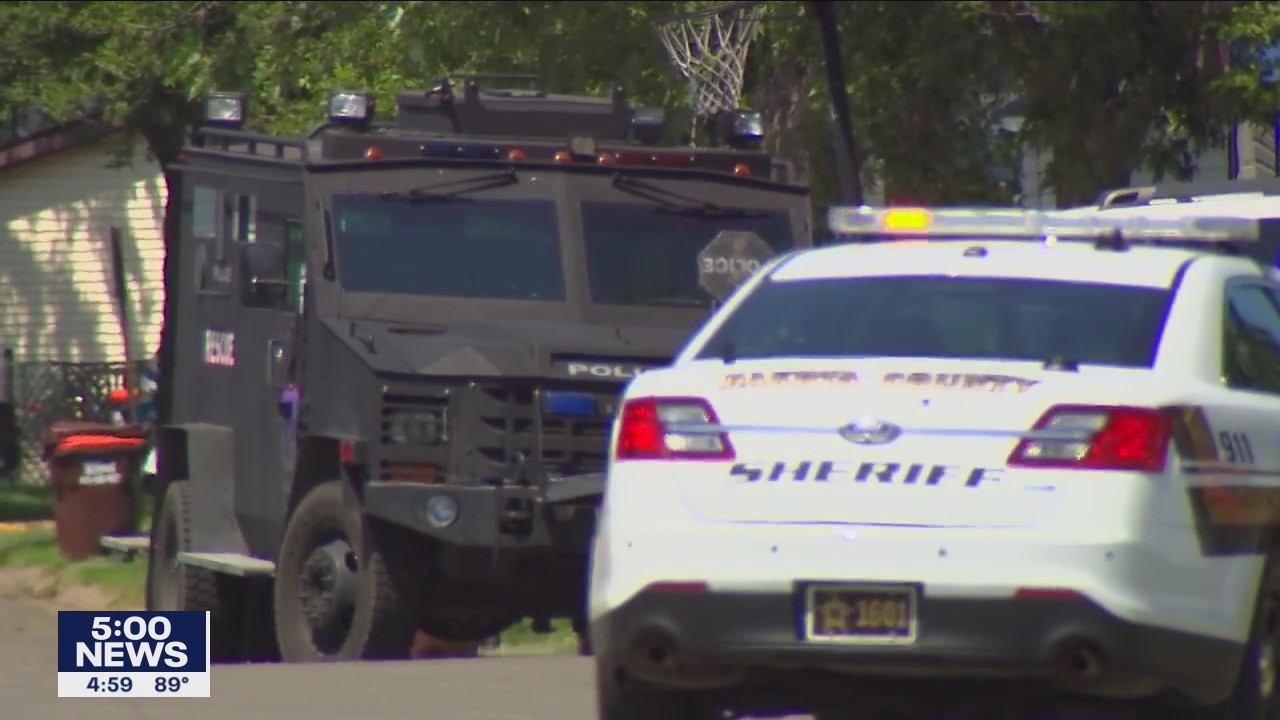 Chief: Man barricaded inside Hastings mobile home with 2 children, public asked to avoid area