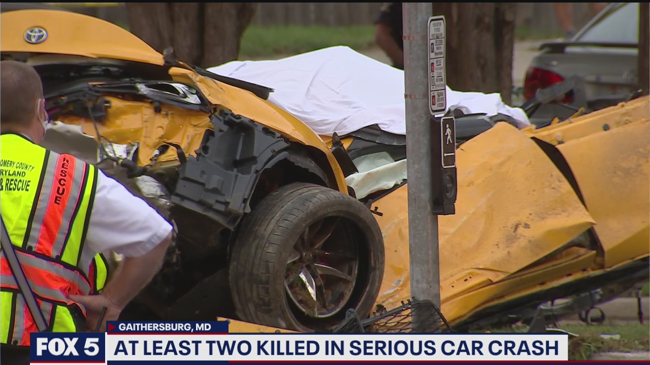 At least 2 killed in serious car crash
