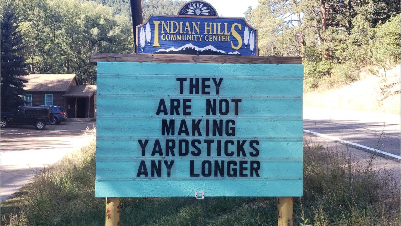 Colorado father takes over community sign with puns, goes viral