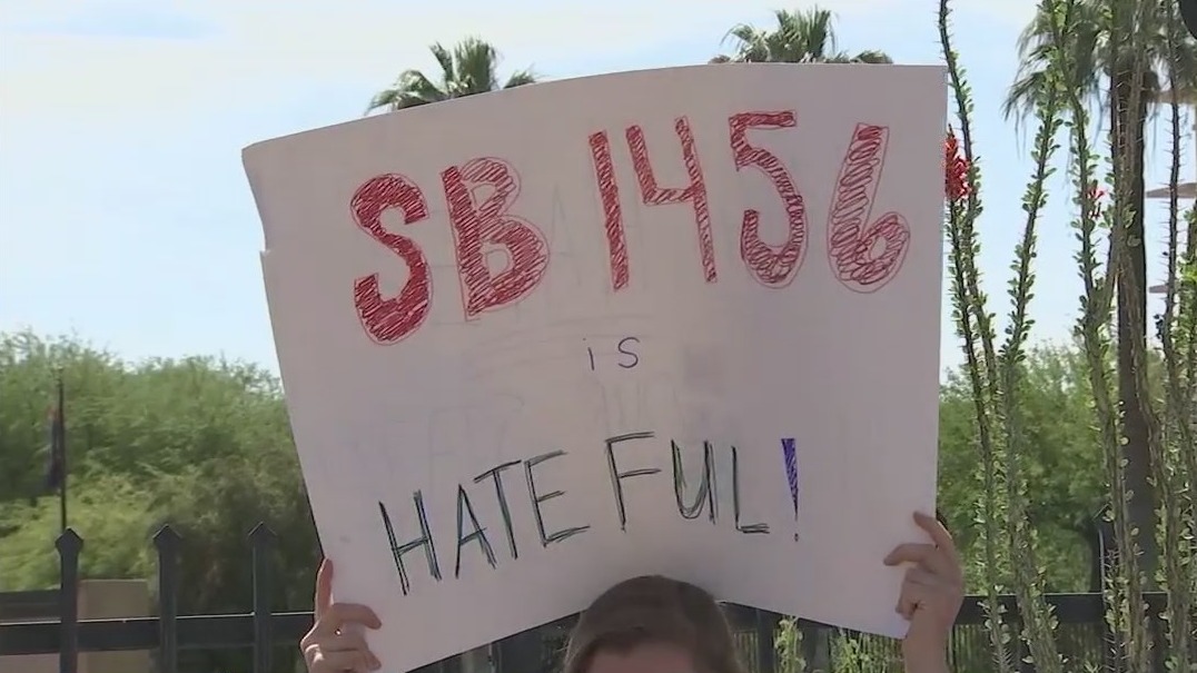 Group protests sex education bill sent to Arizona governor