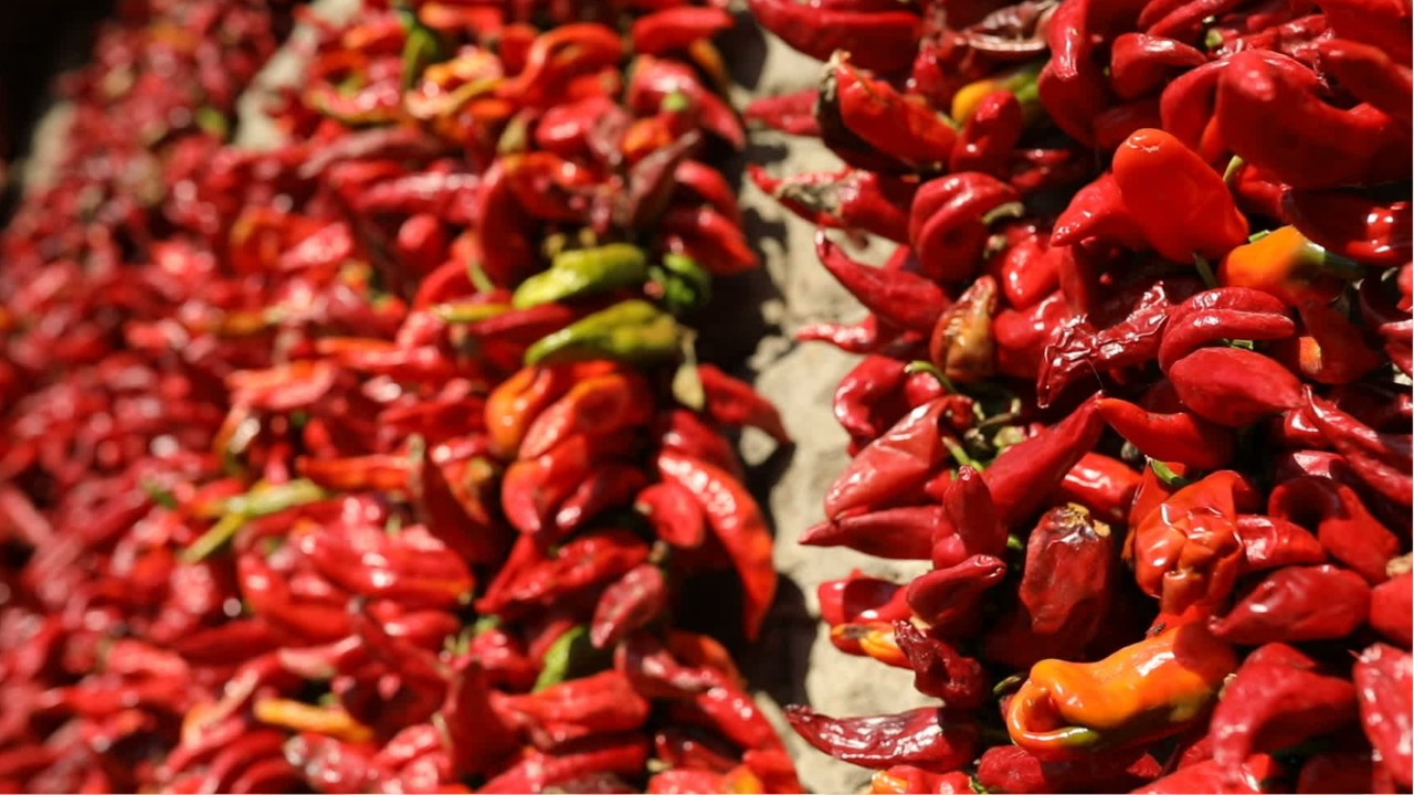 Eating chilies cuts risk of death from heart attack and stroke