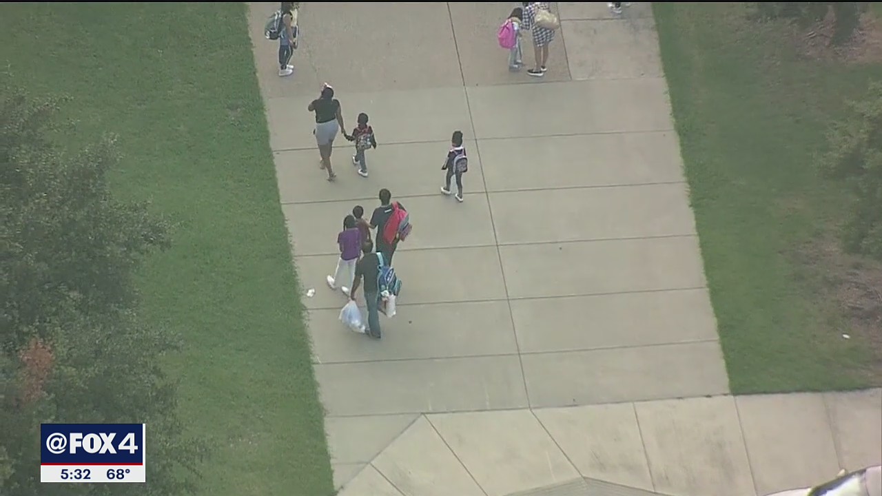 Texas teachers union launches website to track COVID-19 cases by school district
