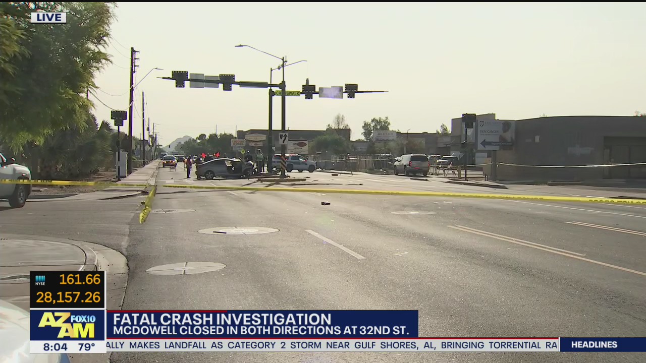 Deadly crash closes McDowell at 32nd Street in Phoenix