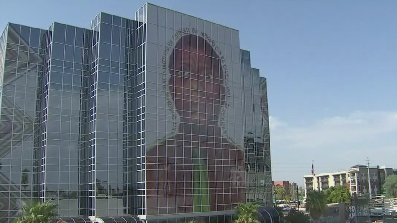Portrait of civil rights leader placed on facade of Downtown Phoenix building