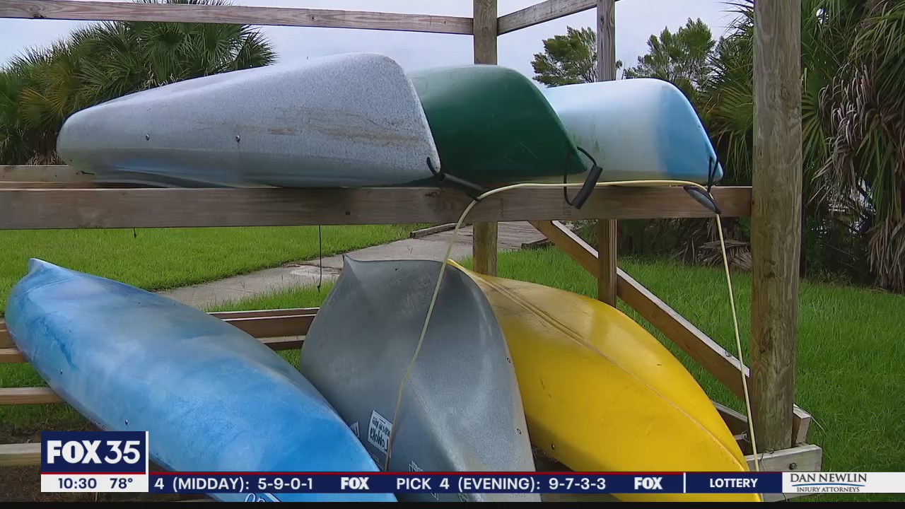 Thousands of dollars worth of kayaks stolen