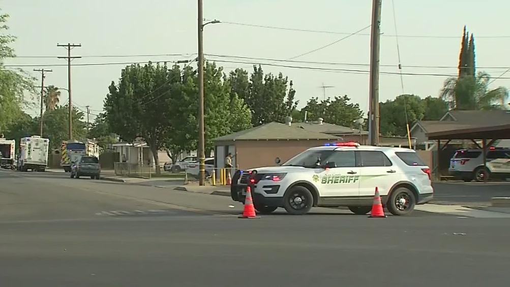 5 dead, including deputy, in shootout in hostage situation at California home