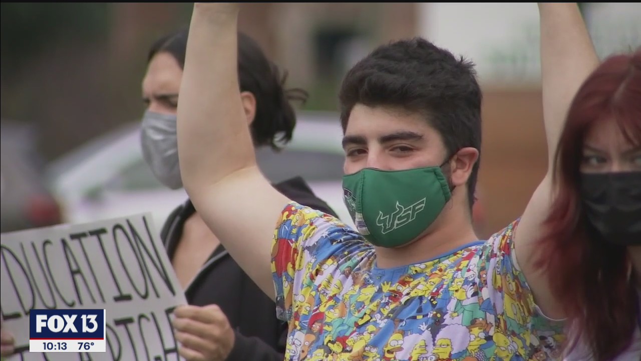 Students protest Bright Futures changes