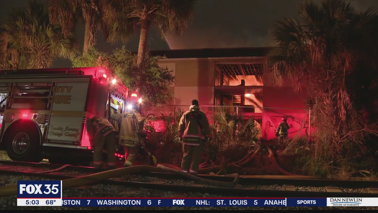 Massive fire tears through abandoned hotel near the Florida Mall
