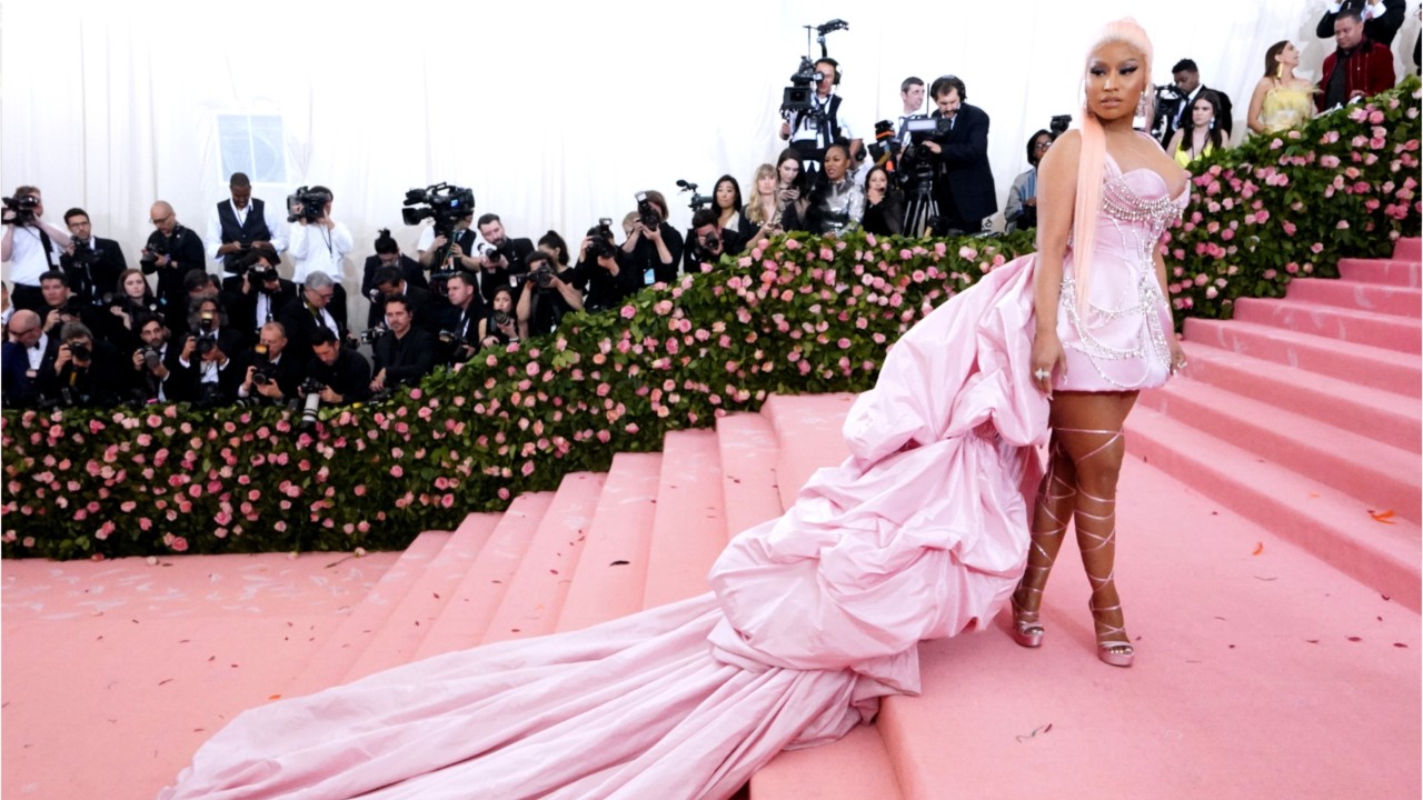 Nicki Minaj announces on Twitter that she’s retiring