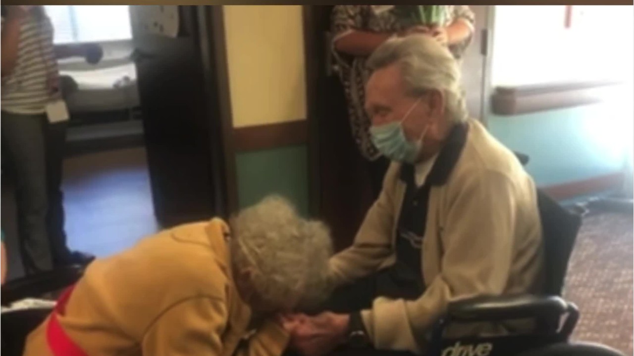 Couple reunites after 90-year-old woman recovers from COVID-19