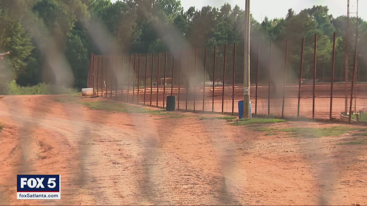 Man killed, 2 others injured at Hart County race track