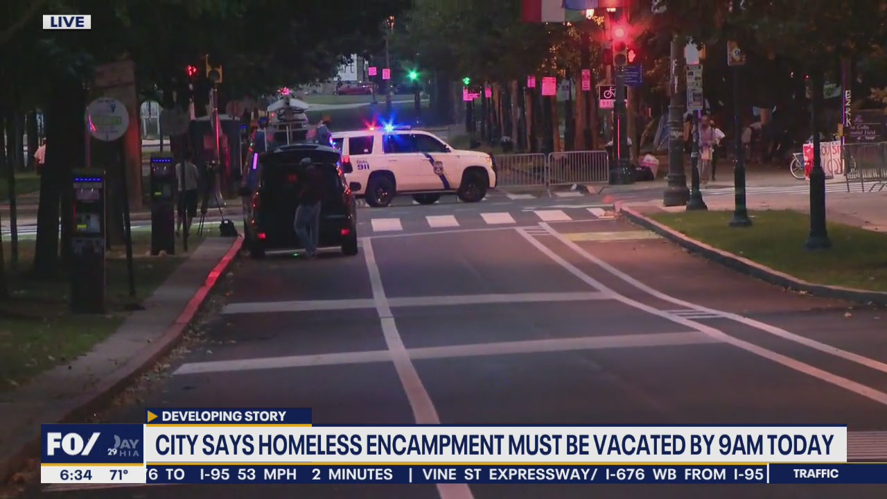 Police close Benjamin Franklin Parkway as homeless encampment deadline looms